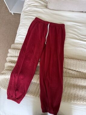 Cozy target joggers in Deep Red